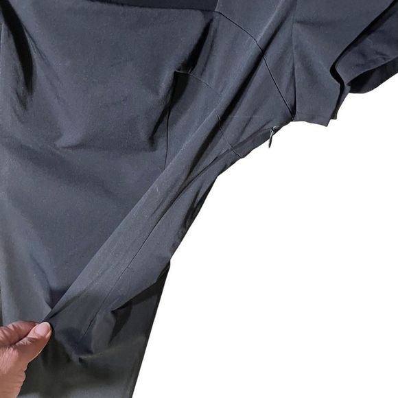 Diane von Furstenberg Dress Black Square /Scoop Neckline Short Sleeve Fitted - Picture 8 of 11